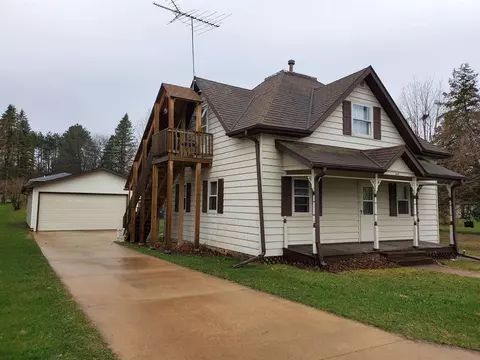 409 W Parker St, Weyauwega, WI 54983