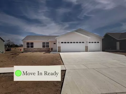 3725 Muskie Dr, Weston, WI 54476