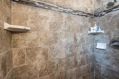 Bath - 508 Junior Ave, Schofield, WI 54476 photo 3 of 3
