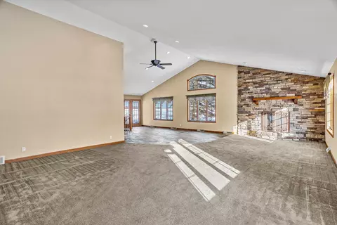 Living - 2909 W Mann St, Marshfield, WI 54449 photo 2 of 9