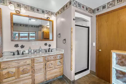 Bath - 2909 W Mann St, Marshfield, WI 54449 photo 2 of 3