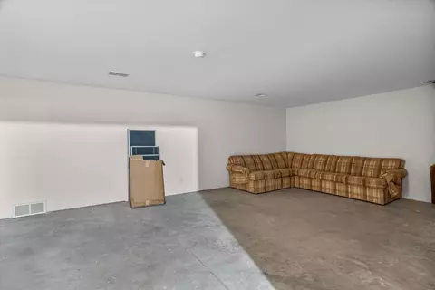 Living - 2909 W Mann St, Marshfield, WI 54449 photo 9 of 9