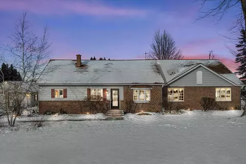 Exterior - 2909 W Mann St, Marshfield, WI 54449 photo 2 of 7