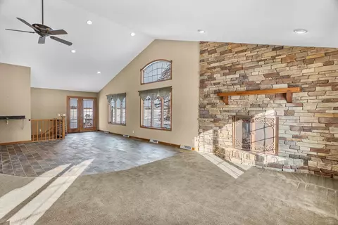 Living - 2909 W Mann St, Marshfield, WI 54449 photo 5 of 9