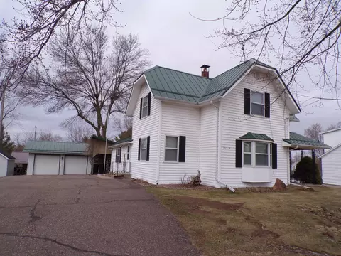 105 N Hendren Ave, Greenwood, WI 54437
