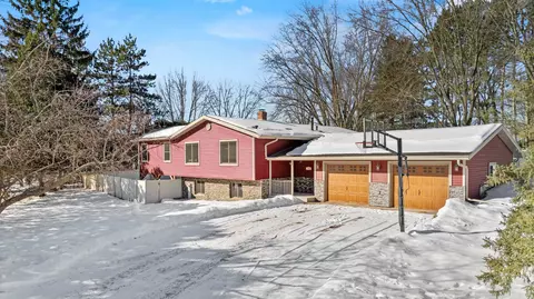 506 Fairview Ct, Marshfield, WI 54449