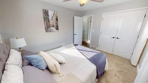 Bedroom - 2001 S Maple Ave, Marshfield, WI 54449 photo 2 of 6