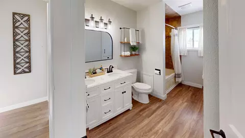 Bath - 2001 S Maple Ave, Marshfield, WI 54449 photo 1 of 4