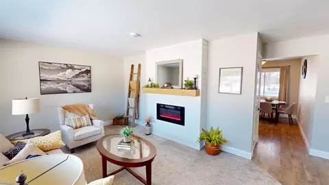 Living - 2001 S Maple Ave, Marshfield, WI 54449 photo 4 of 4