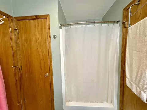 Bath - 418 Green Tree Dr, Prentice, WI 54556 photo 2 of 5