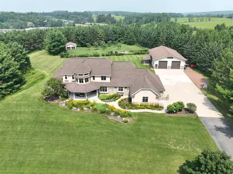 1800 Desert Dr, Wausau, WI 54401