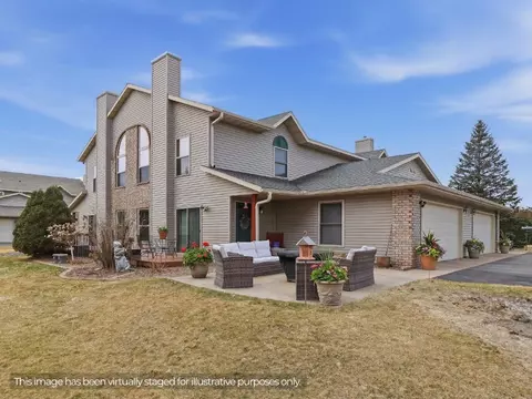 262 White Oak Ave, Plover, WI 54467
