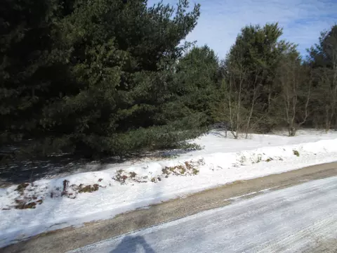 1922 Babbling Brook Rd, Stevens Point, WI 54481