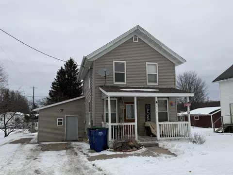 412 Elm St, Athens, WI 54411