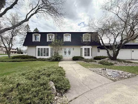 1002 W Blodgett St, Marshfield, WI 54449
