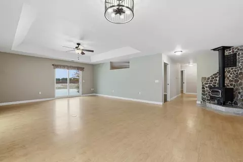 Living - 9071 Robin Rd, Marshfield, WI 54449 photo 3 of 8