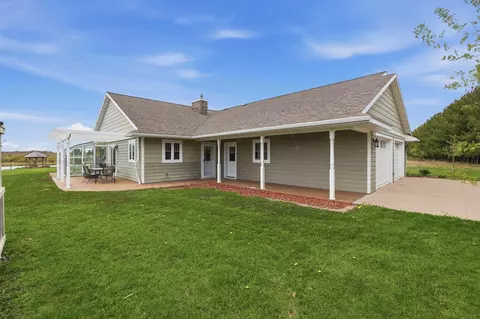 9071 Robin Rd, Marshfield, WI 54449