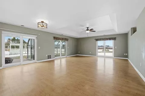Living - 9071 Robin Rd, Marshfield, WI 54449 photo 1 of 8