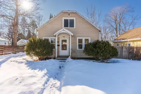 215 E Ross Ave, Wausau, WI 54403
