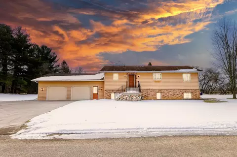111 E South St, Plainfield, WI 54966