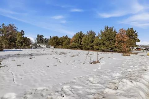 1031-1033 Freds Ct, Plover, WI 54467