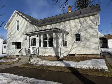 618 E Bridge St, Wausau, WI 54403