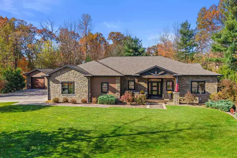 1855 Whitewater Cv, Plover, WI 54467