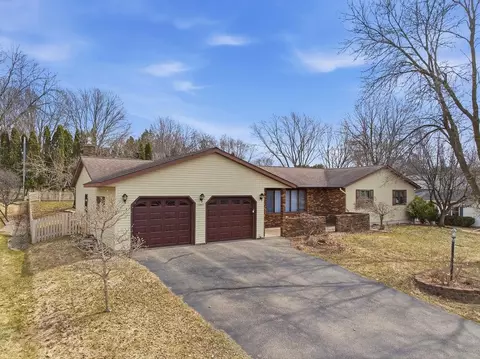 1307 N Wood Ave, Marshfield, WI 54449