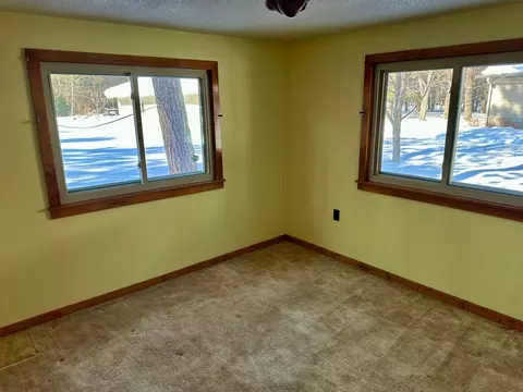 Bedroom - 2004 The Point Rd E, Nokomis, WI 54487 photo 3 of 4