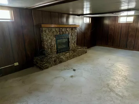 Living - 2004 The Point Rd E, Nokomis, WI 54487 photo 3 of 3