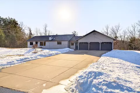440 Aarons Ln, Nekoosa, WI 54457