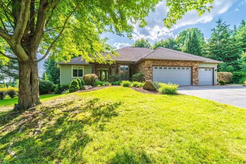 316 Independence Ln, Wausau, WI 54403