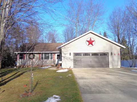 2110 E Breezewood Ct, Plover, WI 54467