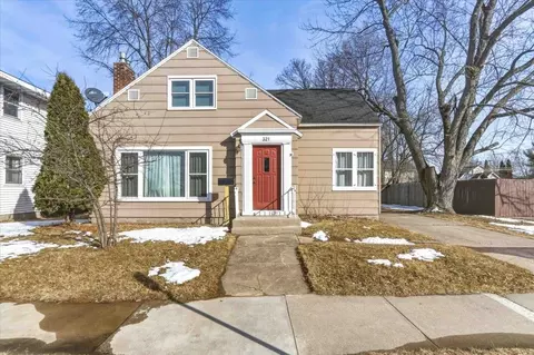321 6th St S, Wisconsin Rapids, WI 54494