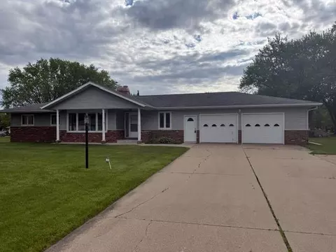 521 N Auburn Ave, Marshfield, WI 54449
