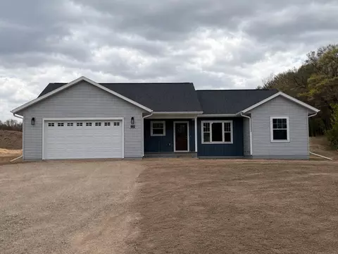 1359 Knapp St, Chetek, WI 54728