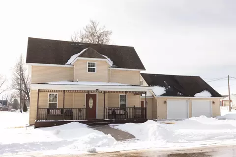 219 N 2nd St, Abbotsford, WI 54405