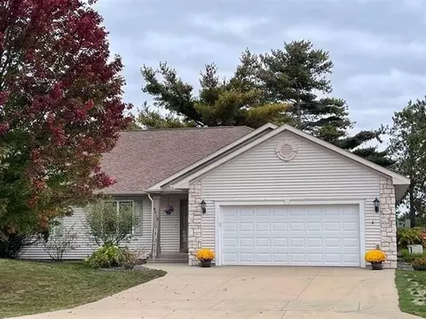 4613 Ridgeview Ct, Wisconsin Rapids, WI 54494