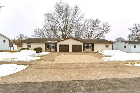 1820 Emerald St, Marshfield, WI 54449