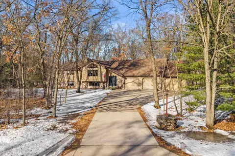 5570 Applewood Ct, Stevens Point, WI 54482