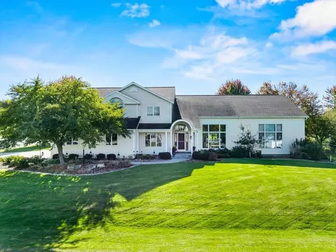 2112 W 3rd St, Marshfield, WI 54449