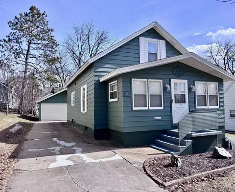 311 S 10th Ave, Wausau, WI 54401