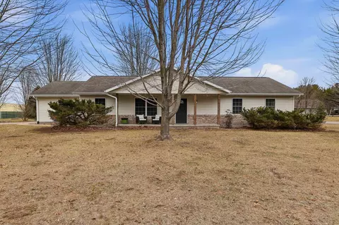 2825 Leahy Ave, Stevens Point, WI 54481