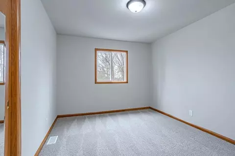 Bedroom - 2007 Douglas Dr, Schofield, WI 54476 photo 5 of 8