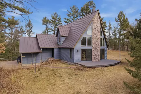 10174 Yellow Brick Rd, Amherst, WI 54406