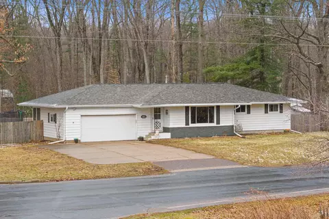 1011 Port Rd, Port Edwards, WI 54469