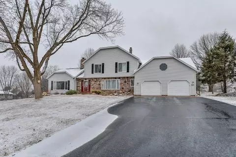 1706 Woodland Ridge Rd, Wausau, WI 54401