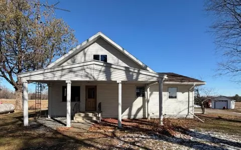 178814 Apple Ln, Hatley, WI 54440