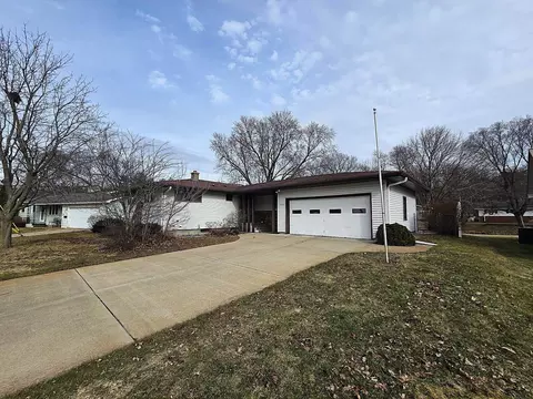 1920 Pleasant View Dr, Wisconsin Rapids, WI 54494