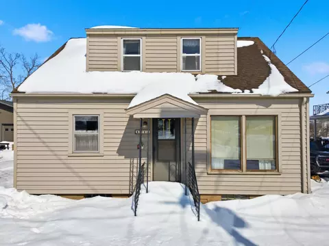 Exterior - 1113 E 4th St, Marshfield, WI 54449 photo 2 of 5